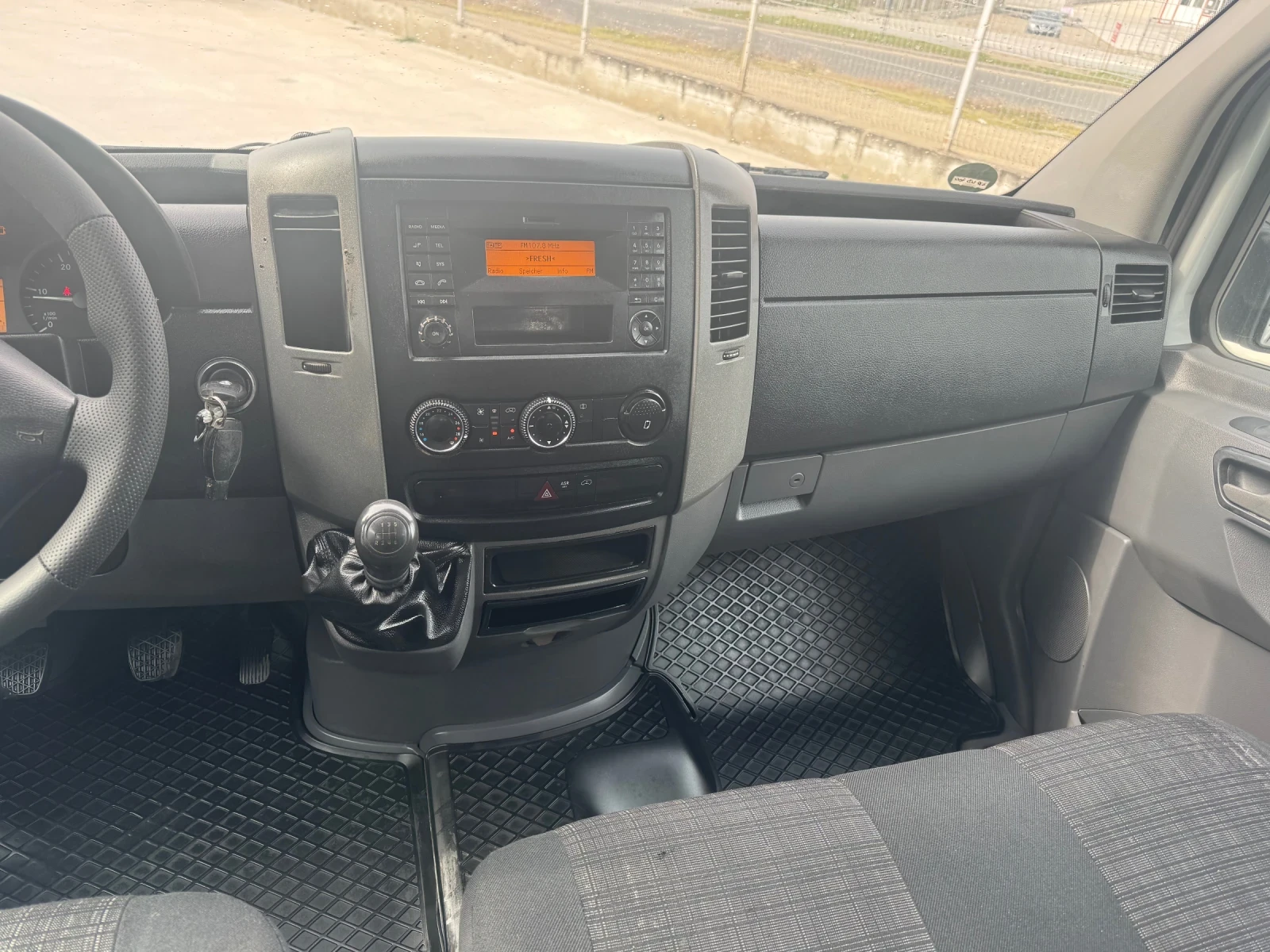 Mercedes-Benz Sprinter, снимка 8 - Бусове и автобуси - 53933961