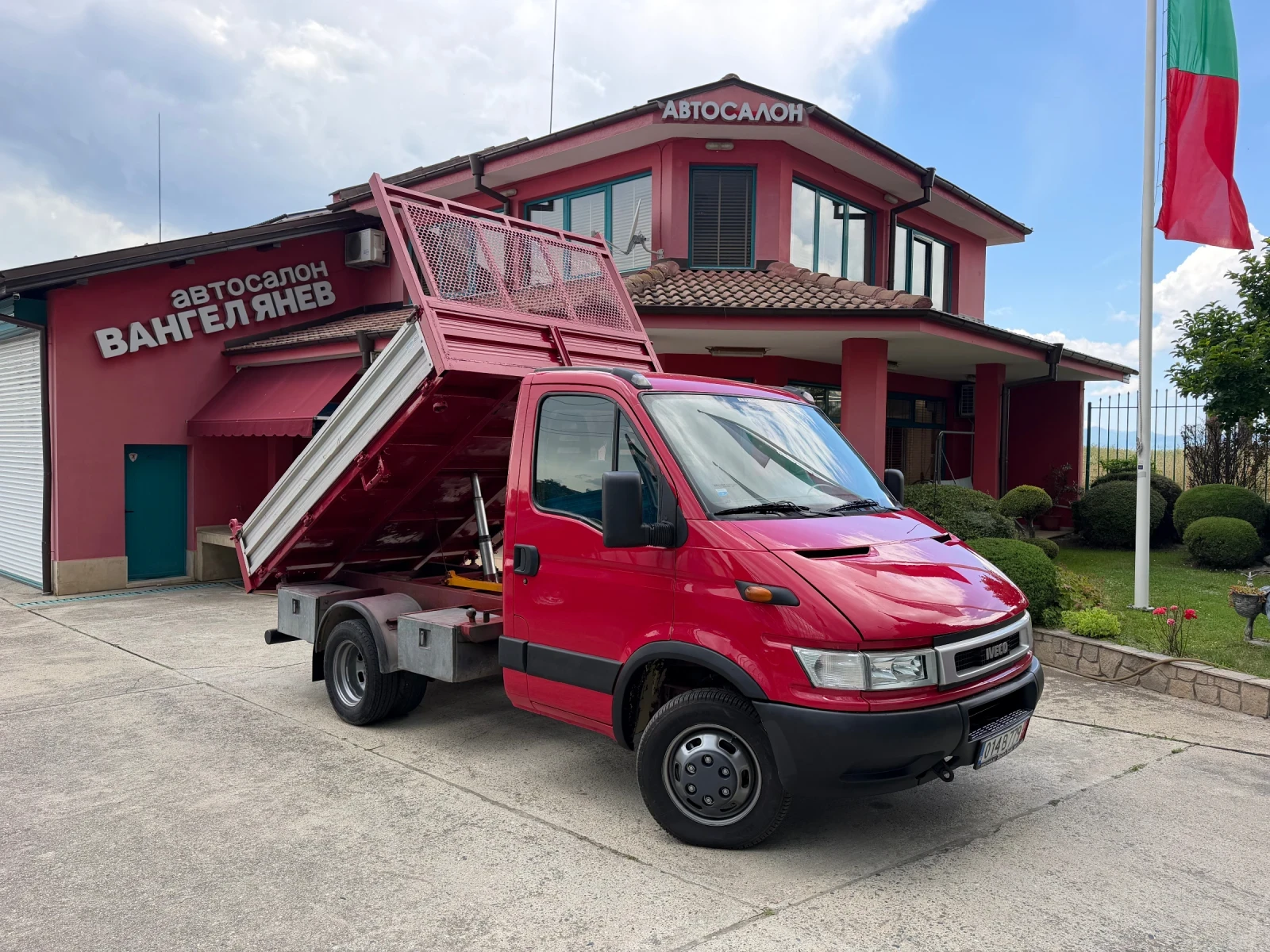 Iveco Daily 2.8HPT* 35C11* Тристранен самосвал* 3.00 метра кош, снимка 2 - Бусове и автобуси - 54928161