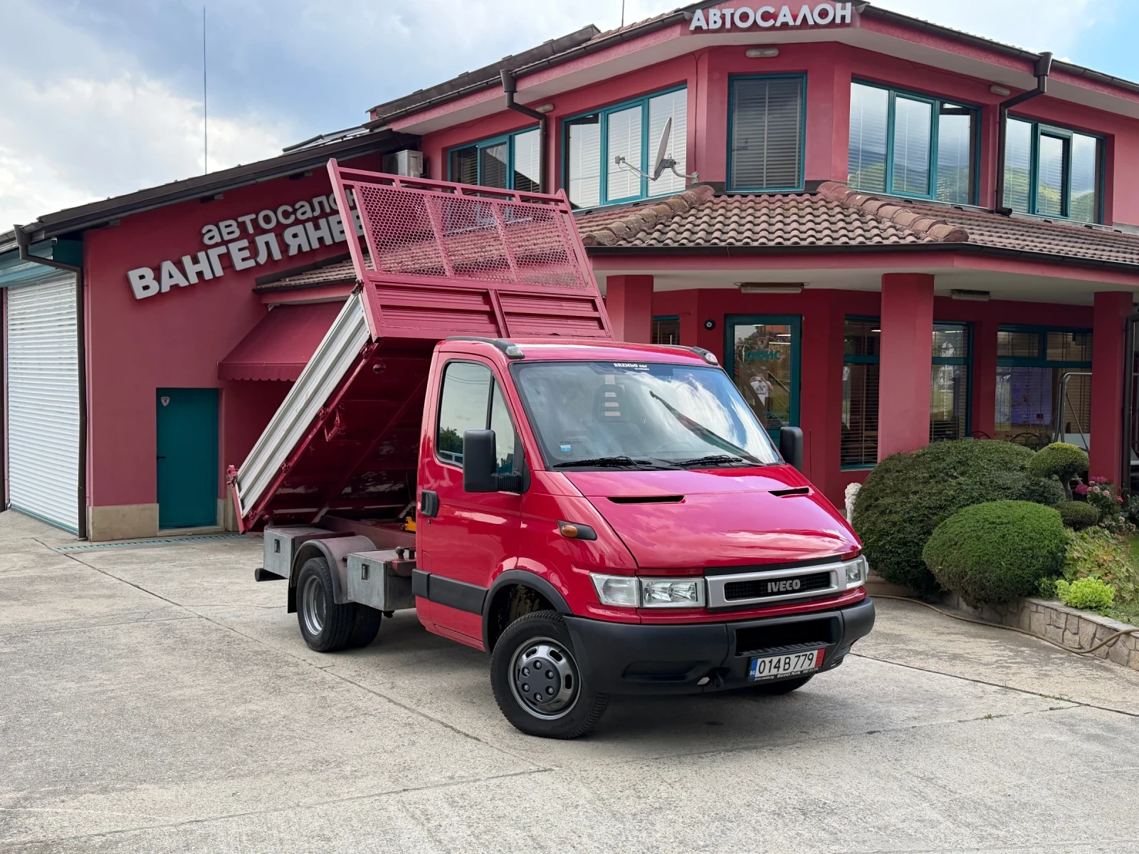 Iveco Daily 2.8HPT* 35C11* Тристранен самосвал* 3.00 метра кош, снимка 17 - Бусове и автобуси - 54928161