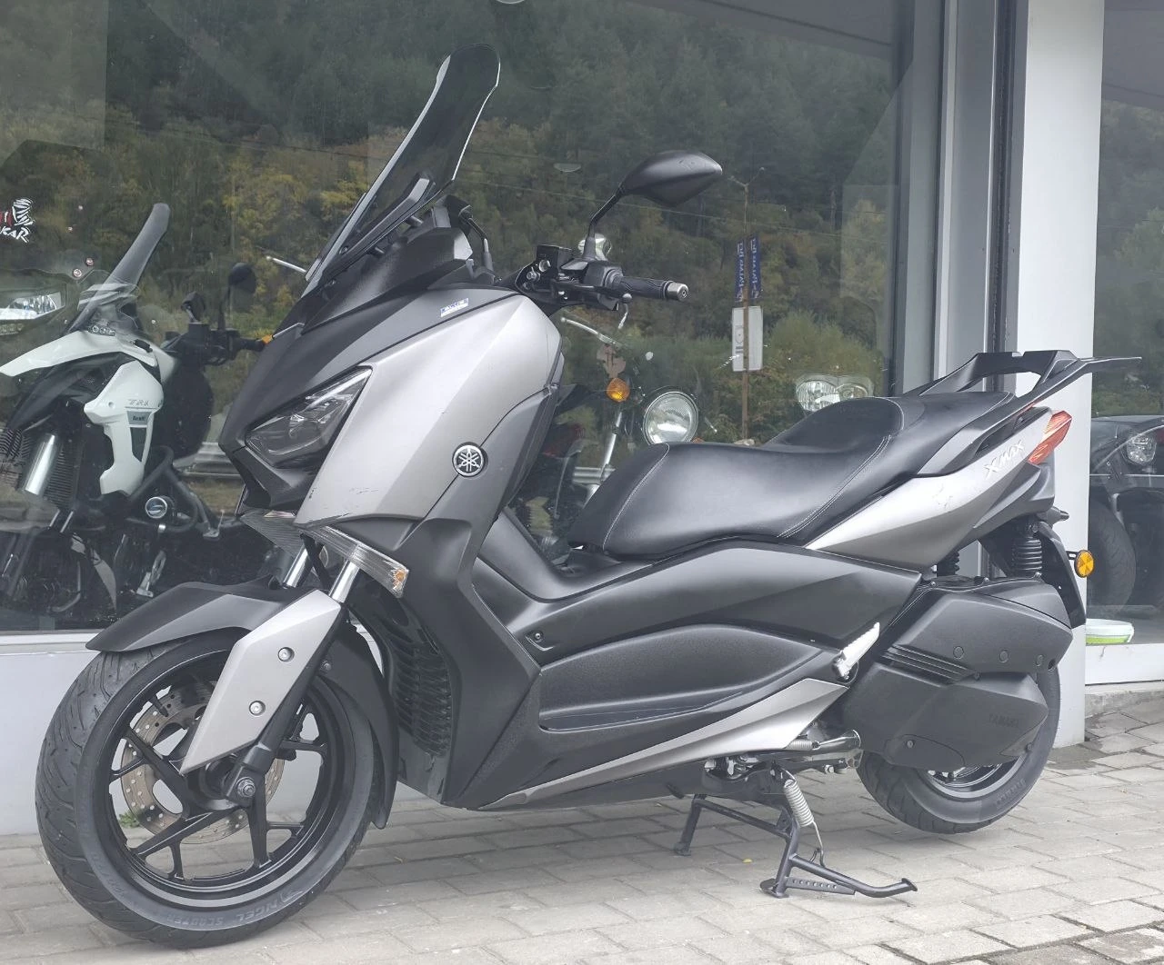 Yamaha X-max 300