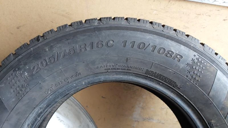 Гуми Зимни 205/75R16, снимка 7 - Гуми и джанти - 28771354