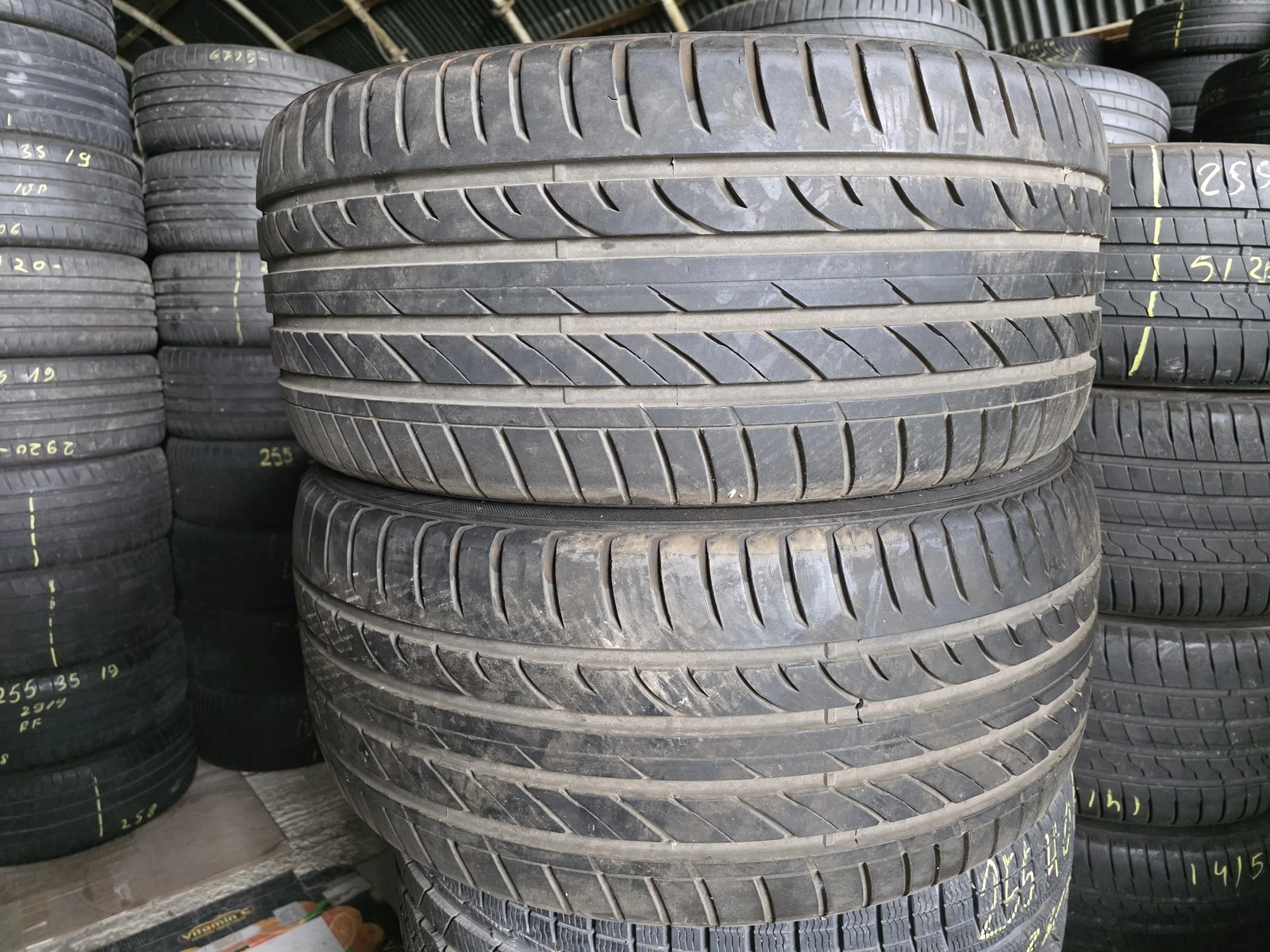 Гуми Летни 275/40R20, снимка 3 - Гуми и джанти - 56664467