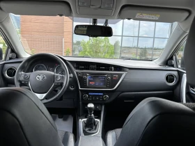 Toyota Auris 2.0 D4D KeyLess Go Navi Камера Кожа , снимка 11