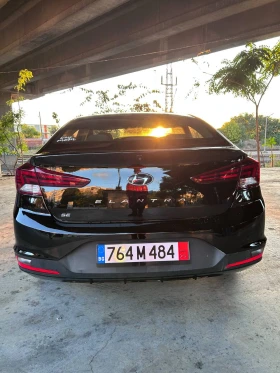 Hyundai Elantra SE | Mobile.bg    5