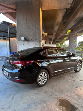 Hyundai Elantra SE | Mobile.bg    3