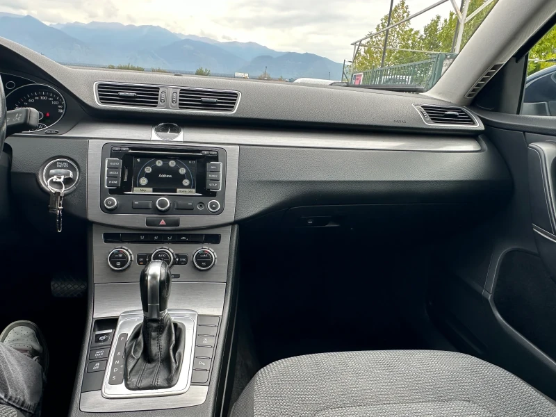 VW Passat 2.0 tdi, снимка 13 - Автомобили и джипове - 50861955