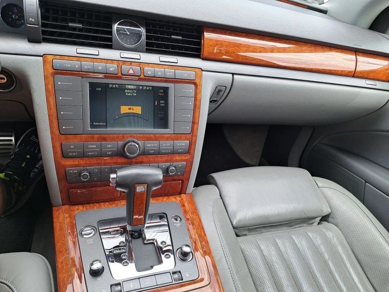 VW Phaeton, снимка 16 - Автомобили и джипове - 51215048