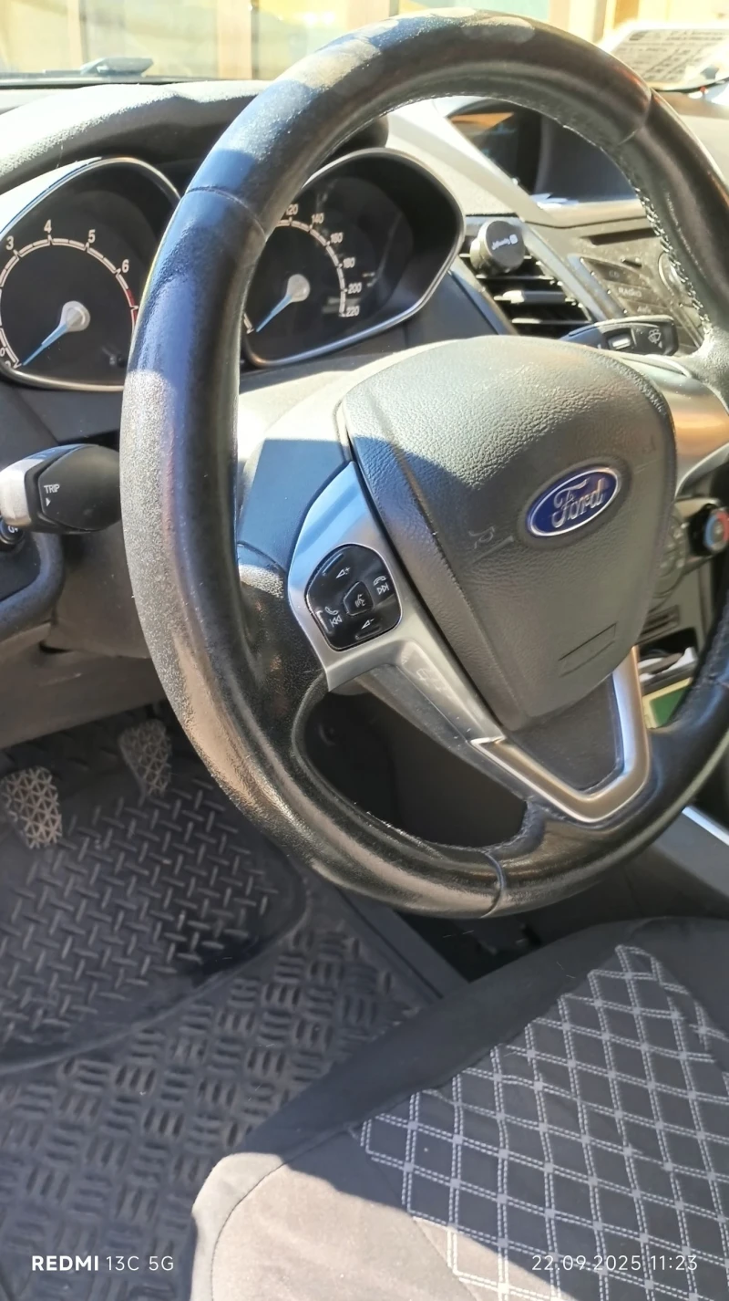 Ford Fiesta 1.4i BRC, снимка 7 - Автомобили и джипове - 51795921