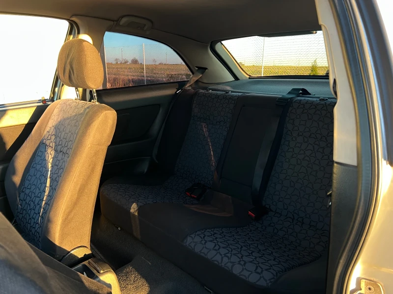 Opel Astra, снимка 12 - Автомобили и джипове - 52891725