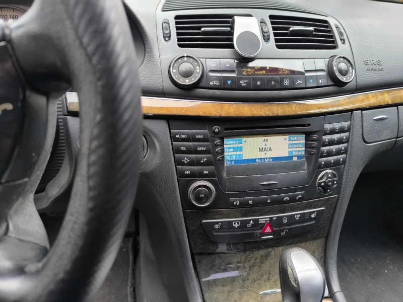 Mercedes-Benz E 220 W211, снимка 7 - Автомобили и джипове - 52896289