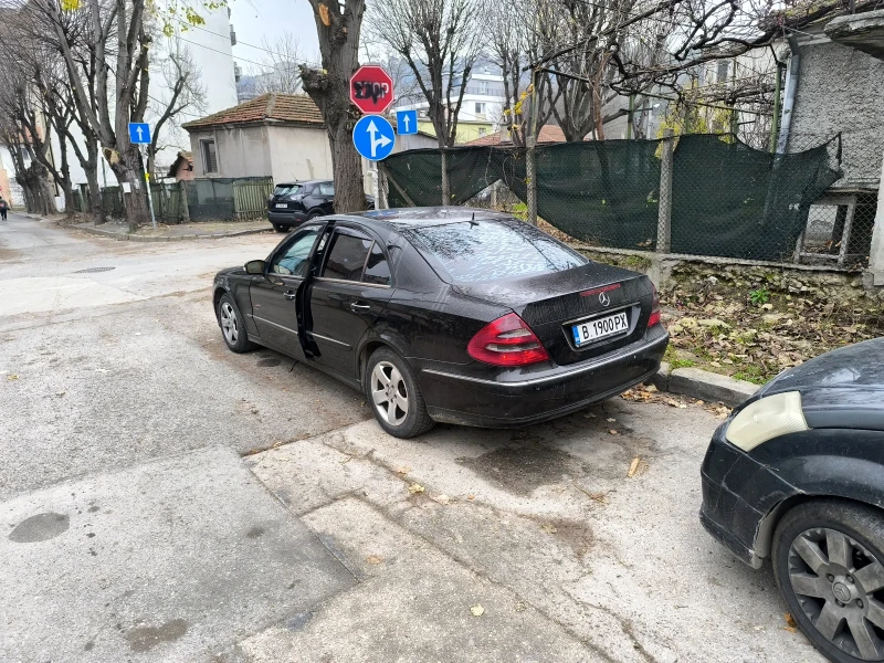 Mercedes-Benz E 220 W211, снимка 2 - Автомобили и джипове - 52896289