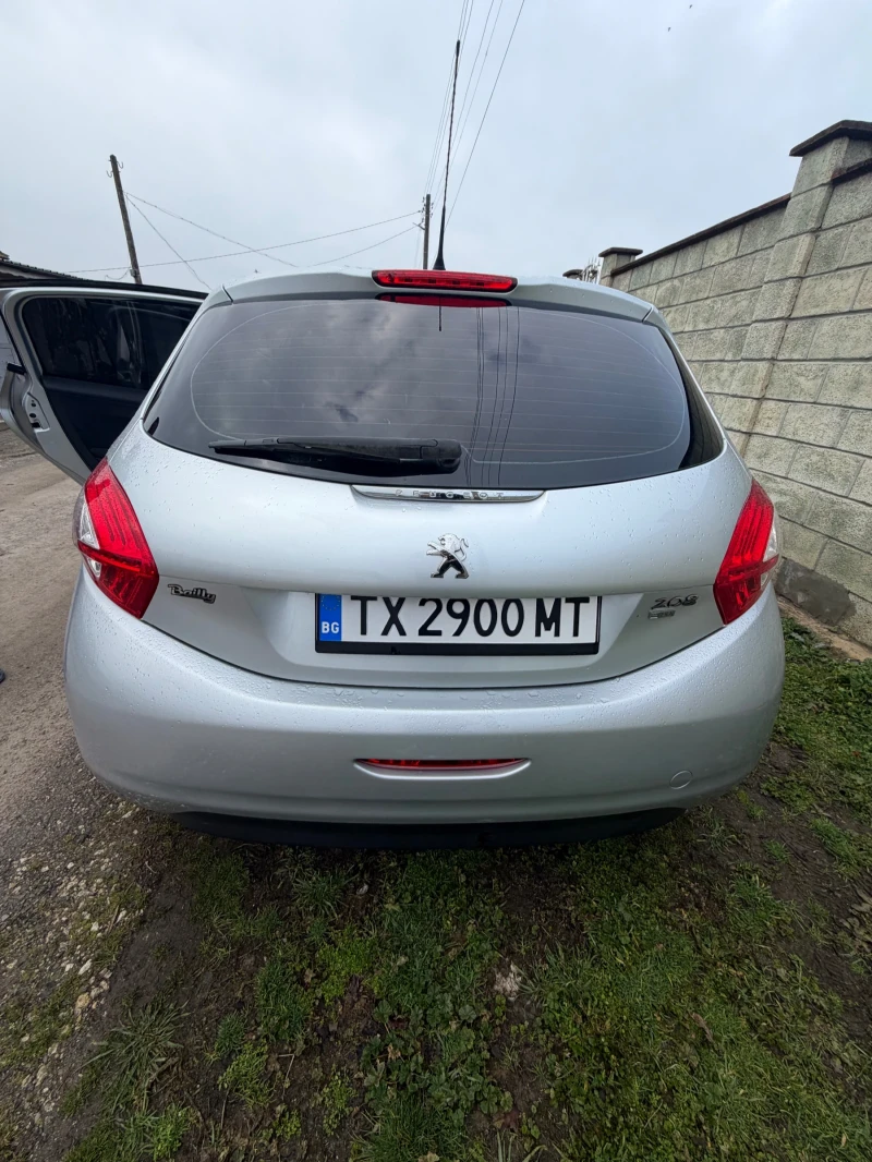 Peugeot 208, снимка 2 - Автомобили и джипове - 53399046
