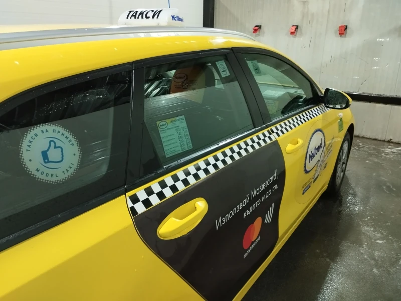 Kia Ceed 1.5t, снимка 3 - Автомобили и джипове - 53559948