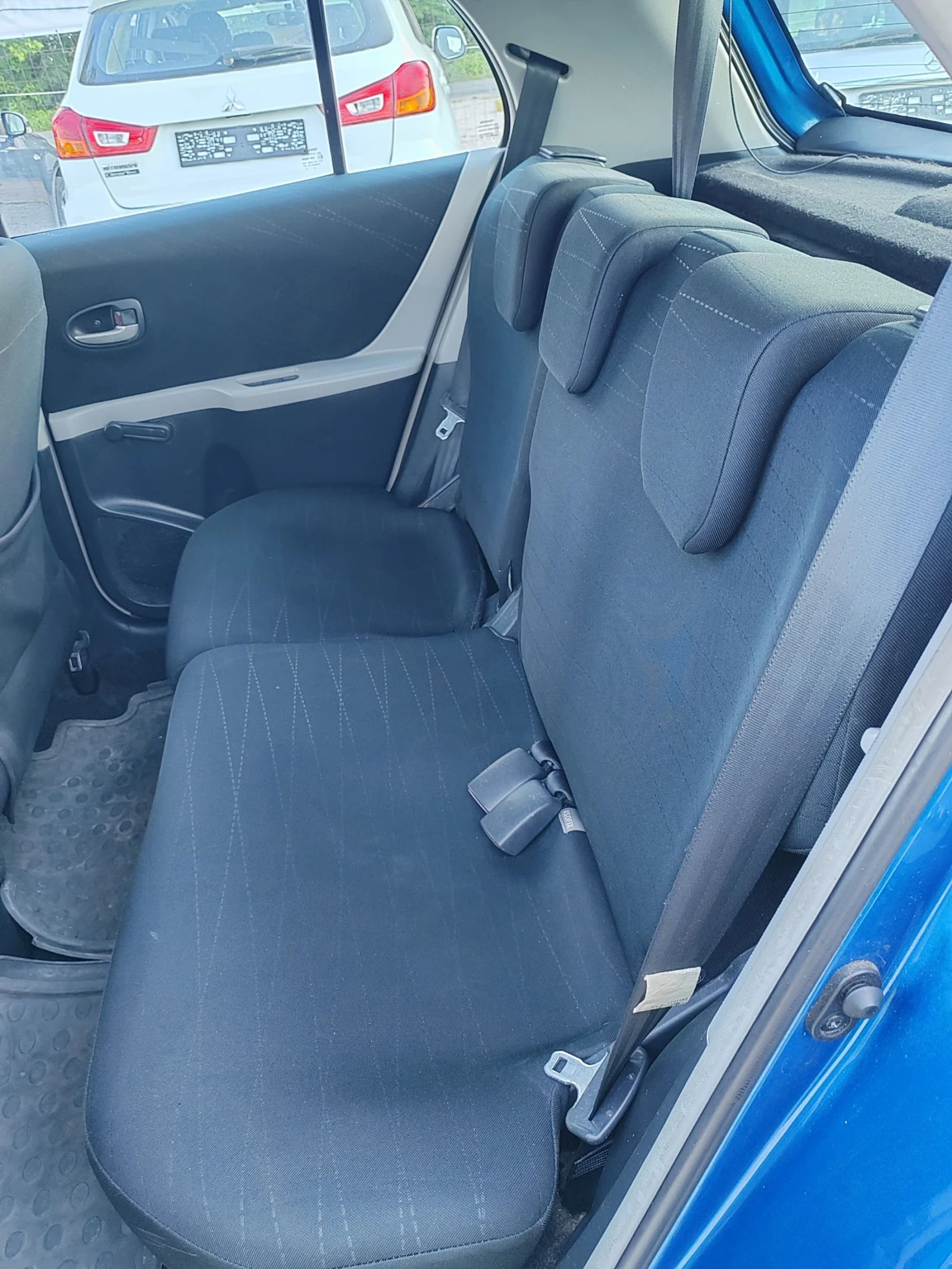 Toyota Yaris 1.4, 90к.с. - изображение 7