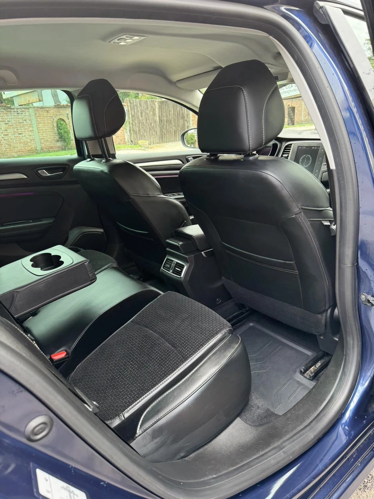 Renault Megane Renault Megane 1.3 TCe (140 кс) Хечбек  - изображение 9