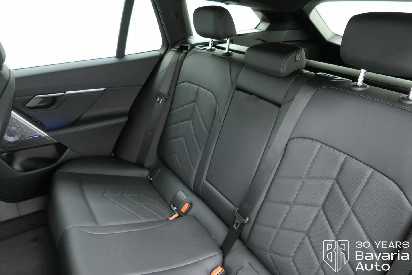 BMW i5 M60 xDrive Touring Automatic - изображение 8