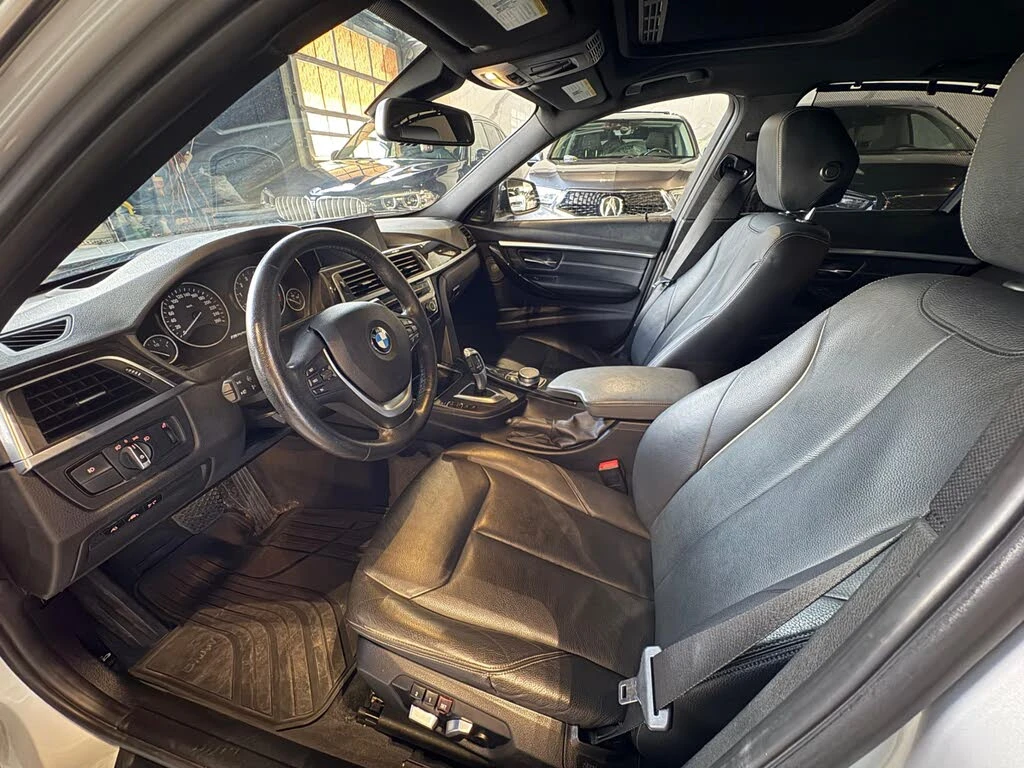 BMW 330 * xDrive * * HeadUp* AвтоКредит* (ЦЕНА ДО БГ), снимка 9 - Автомобили и джипове - 53772101