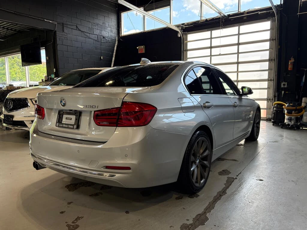 BMW 330 * xDrive * * HeadUp* AвтоКредит* (ЦЕНА ДО БГ), снимка 6 - Автомобили и джипове - 53772101