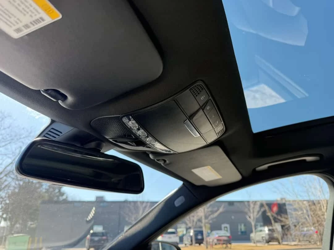 Mercedes-Benz C 300 4MATIC* PANORAMA* ПОДГРЕВИ* KEYLESS* , снимка 15 - Автомобили и джипове - 54001495