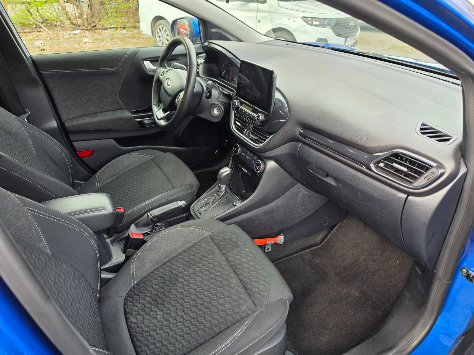 Ford Puma 1.0 Titanium - Бензин - Автоматични - 124 hp, снимка 9 - Автомобили и джипове - 54090631