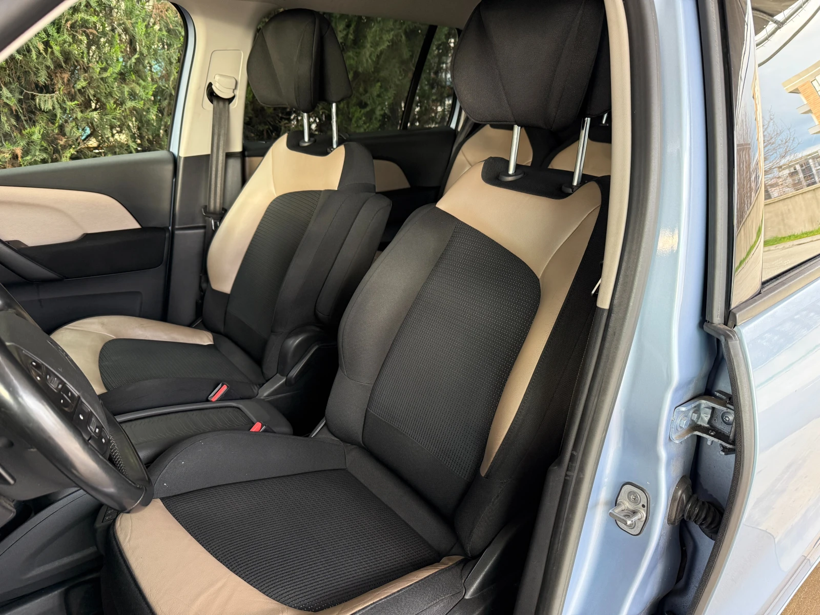 Citroen Grand C4 Picasso 2.0 HDI АВТОМАТИК , снимка 9 - Автомобили и джипове - 54092439