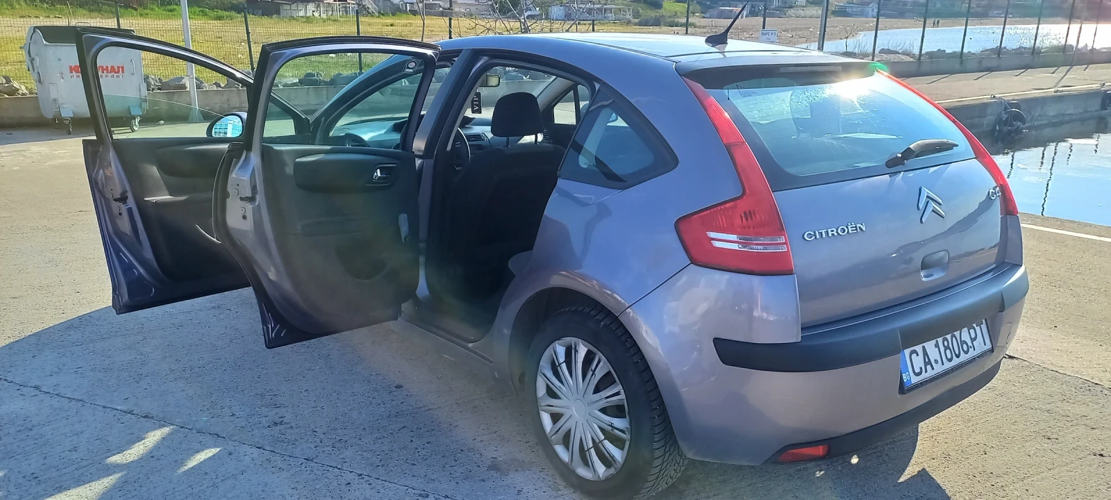 Citroen C4 1.6i, снимка 17 - Автомобили и джипове - 54248041