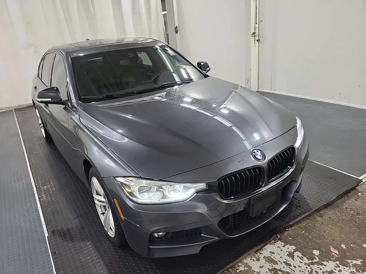 BMW 328 DIESEL * xDrive * CARFAX * Пълна история в BMW * , снимка 2 - Автомобили и джипове - 54462923