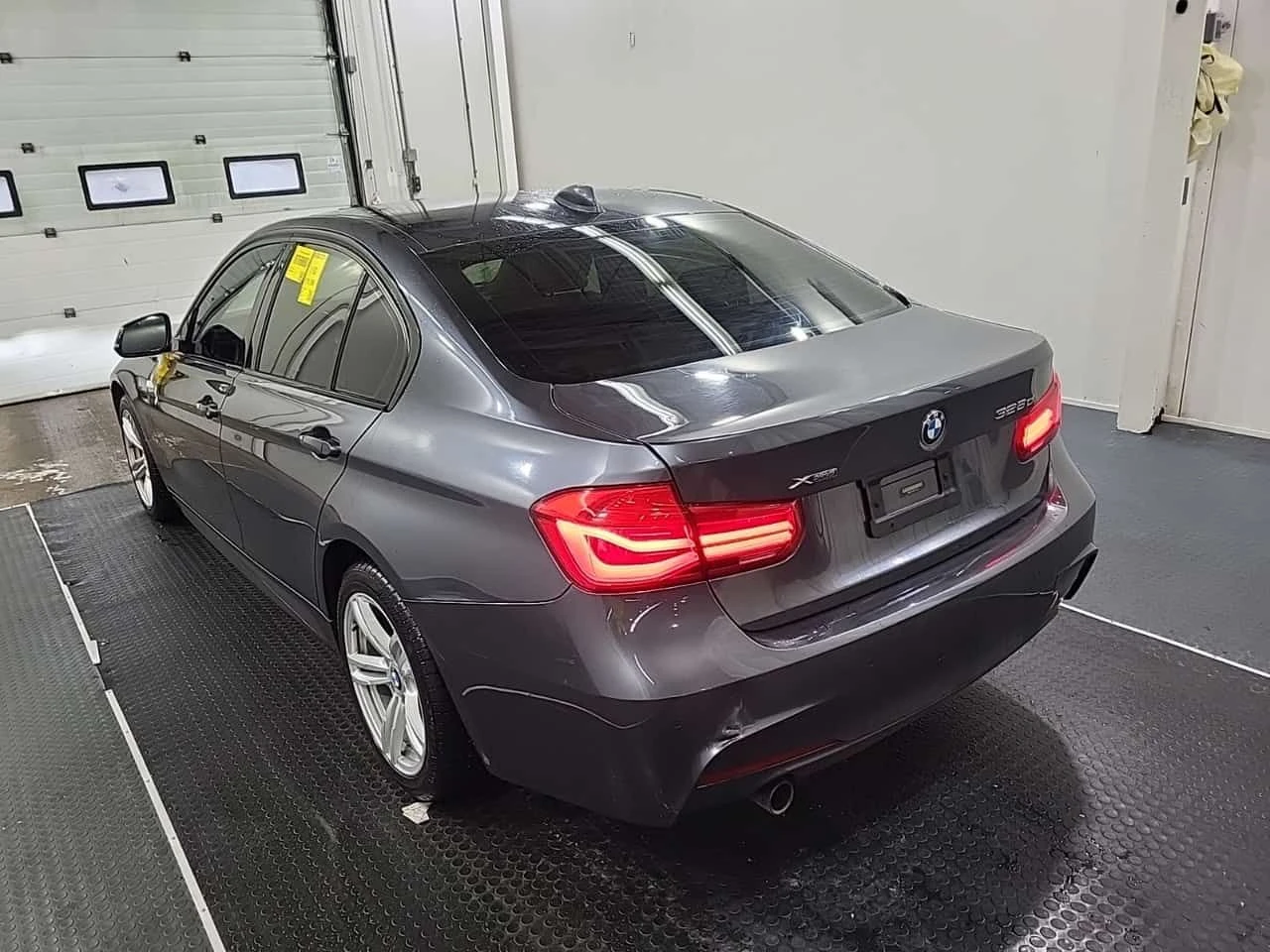 BMW 328 DIESEL * xDrive * CARFAX * Пълна история в BMW * , снимка 5 - Автомобили и джипове - 54462923
