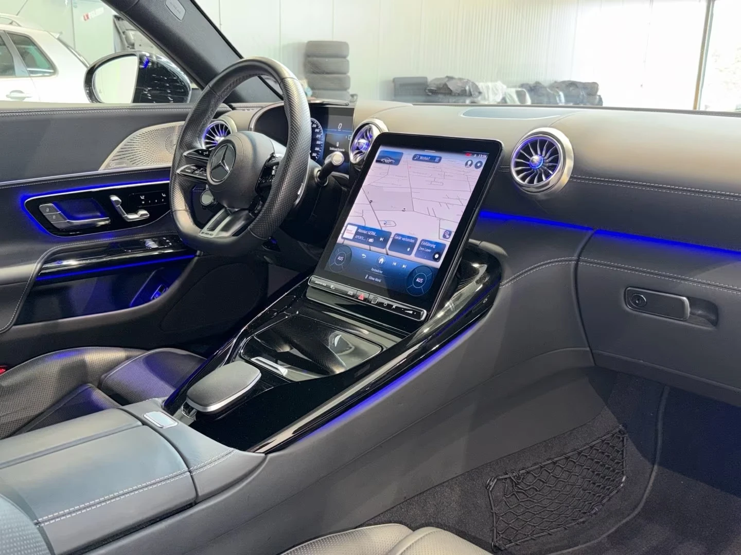 Mercedes-Benz AMG GT 63/4M+ /PREMIUM/585HP/BURM./NAVI/NAPPA/360/230h, снимка 11 - Автомобили и джипове - 54597786