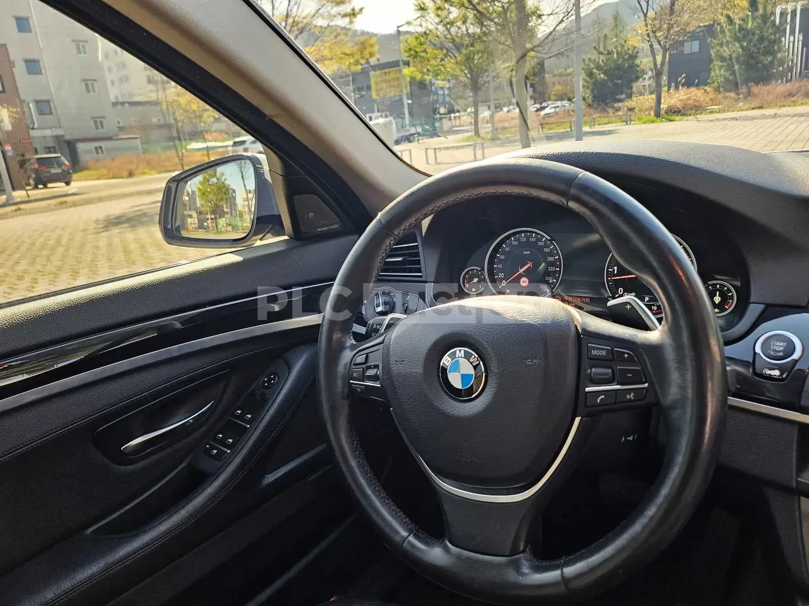 BMW 530 d Xdrive M| 360КАМЕРА| PANO| ПОДГЕВ| ВКЛ.ТЕХНТЕСТ, снимка 6 - Автомобили и джипове - 54630186