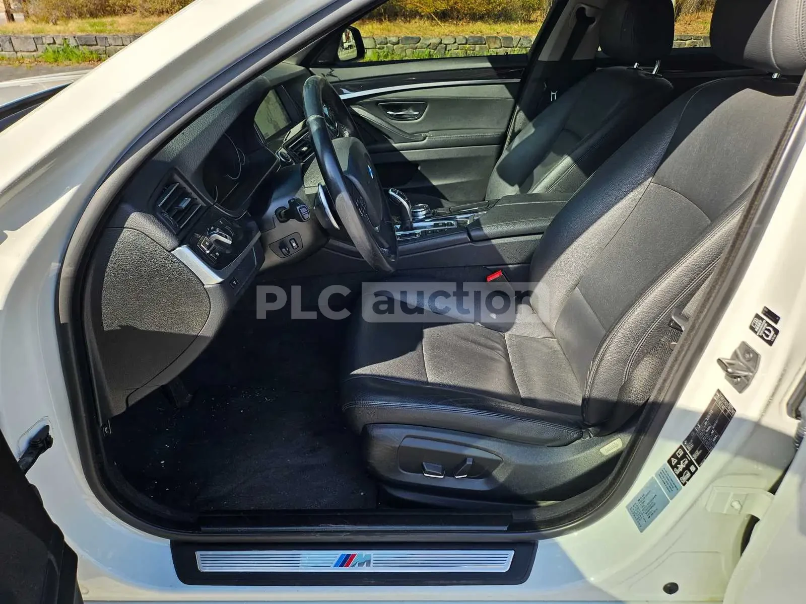 BMW 530 d Xdrive M| 360КАМЕРА| PANO| ПОДГЕВ| ВКЛ.ТЕХНТЕСТ, снимка 5 - Автомобили и джипове - 54630186