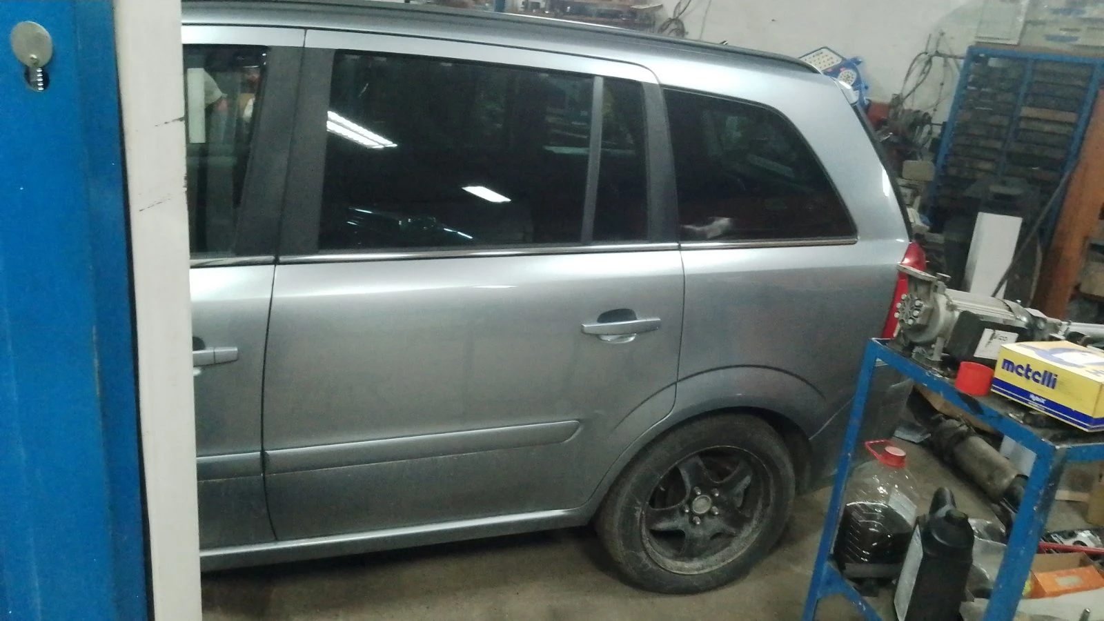 Opel Zafira 1.7CRI, снимка 2 - Автомобили и джипове - 54812236
