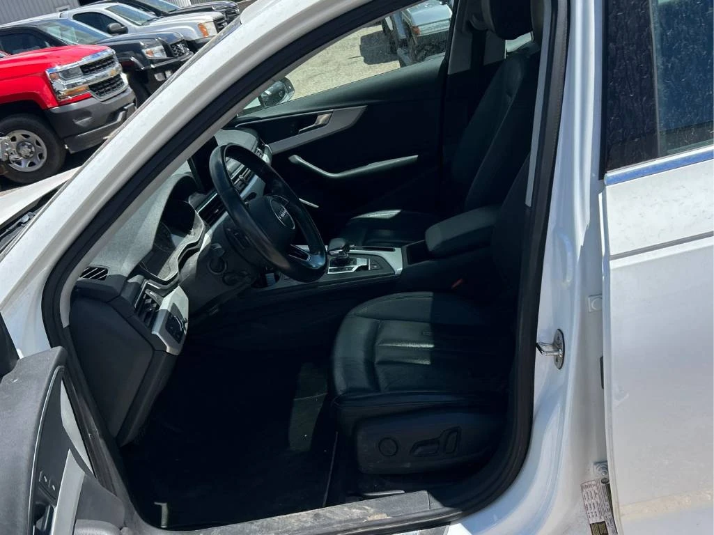 Audi A4 quattro* CARFAX* ОПЦИЯ ЗА ФИНАНСИРАНЕ* , снимка 7 - Автомобили и джипове - 54929182