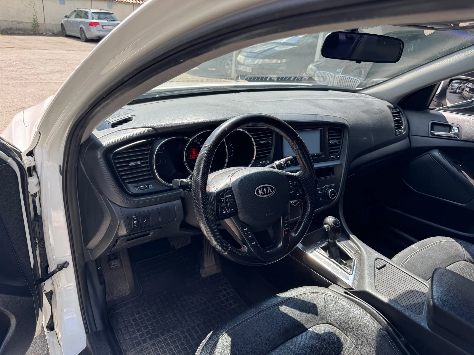 Kia K5 2.0 LPG, снимка 5 - Автомобили и джипове - 55414116