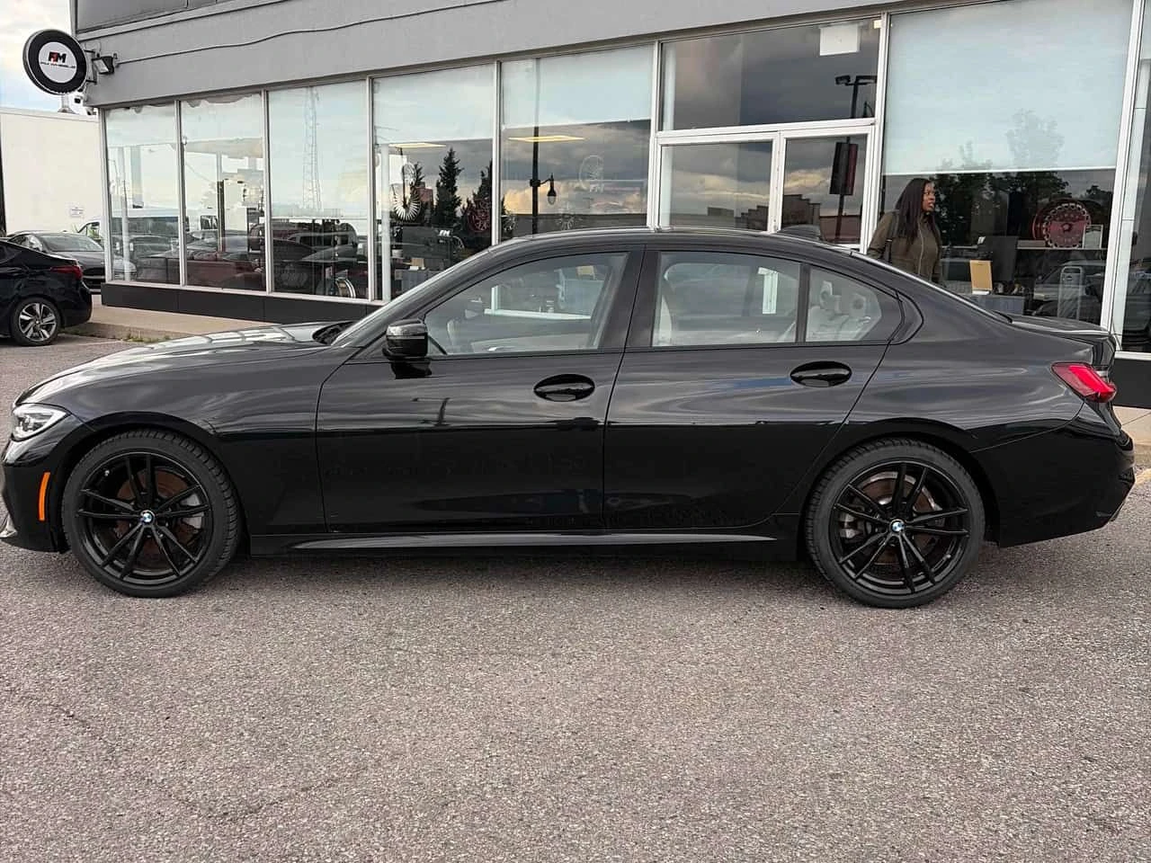 BMW 330 i xDrive * M SPORT* АВТОКРЕДИТ* CARFAX* , снимка 2 - Автомобили и джипове - 55511011