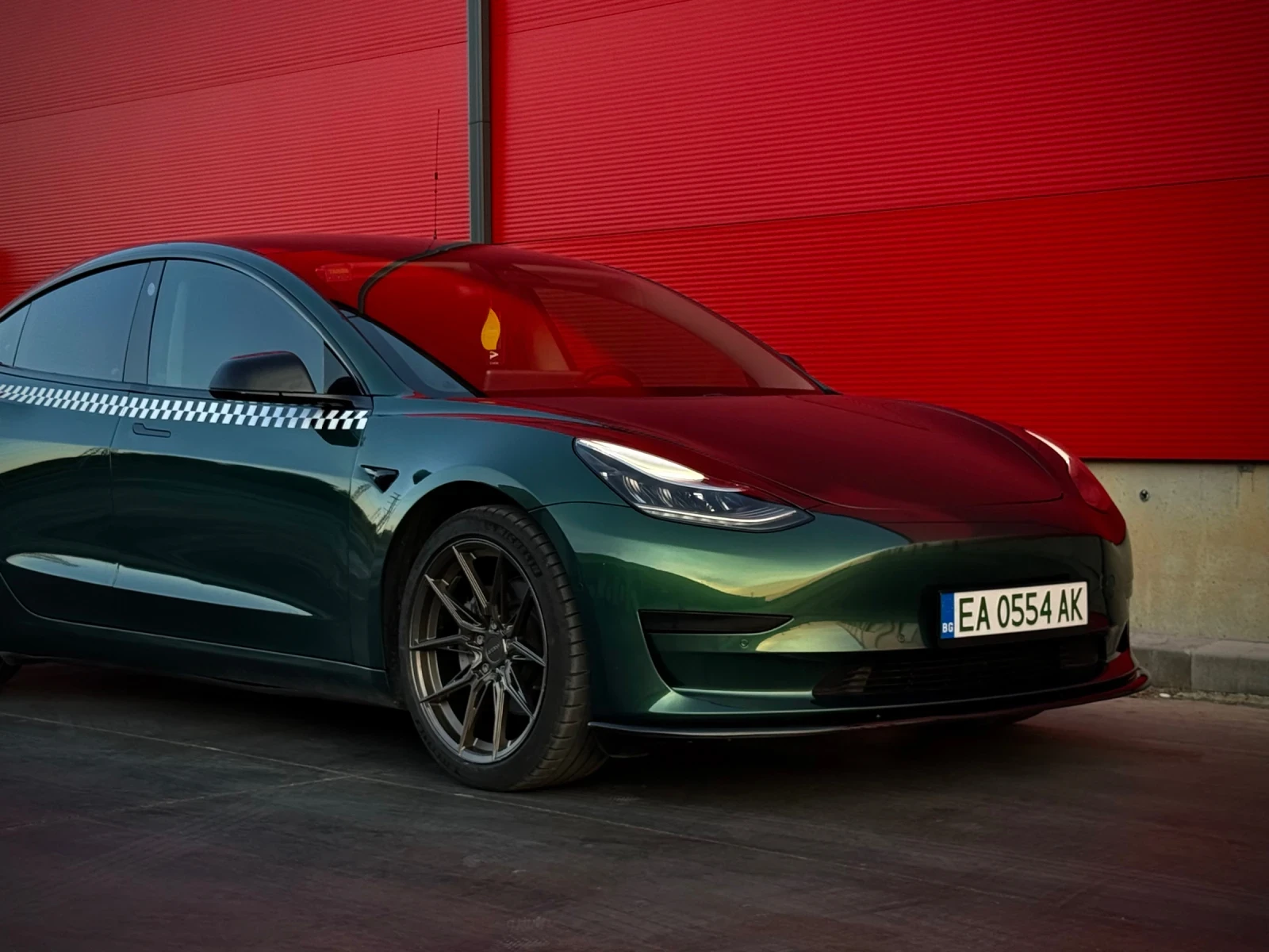 Tesla Model 3, снимка 2 - Автомобили и джипове - 55974842