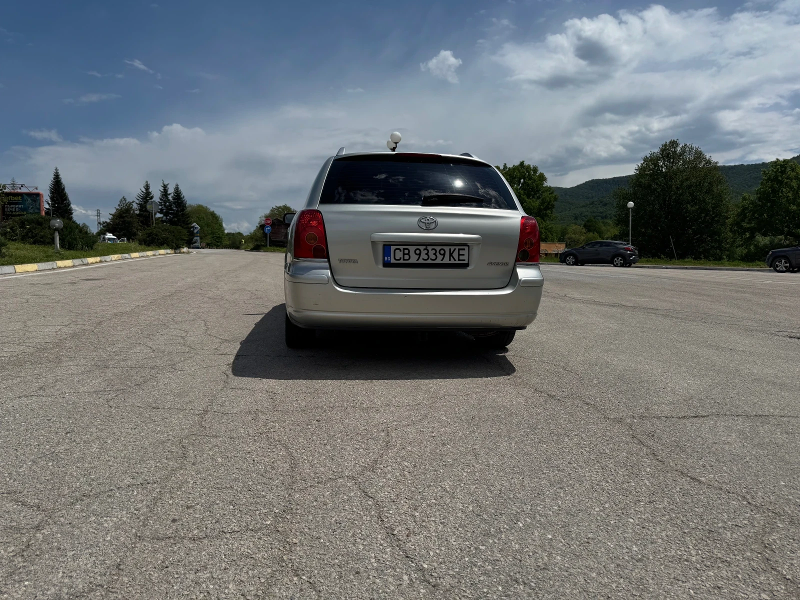 Toyota Avensis 1.8 vvti, снимка 8 - Автомобили и джипове - 56656818