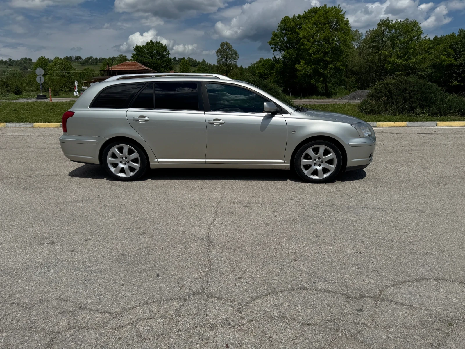 Toyota Avensis 1.8 vvti, снимка 7 - Автомобили и джипове - 56656818