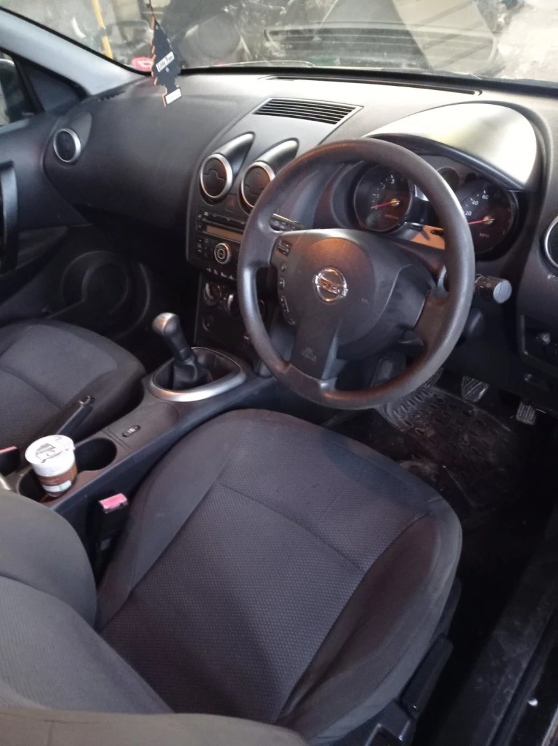 Nissan Qashqai 1.6I 116 kc, снимка 5 - Автомобили и джипове - 44119678