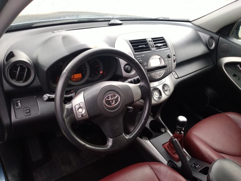 Toyota Rav4 d4d 136кс кожа, снимка 9 - Автомобили и джипове - 48280986