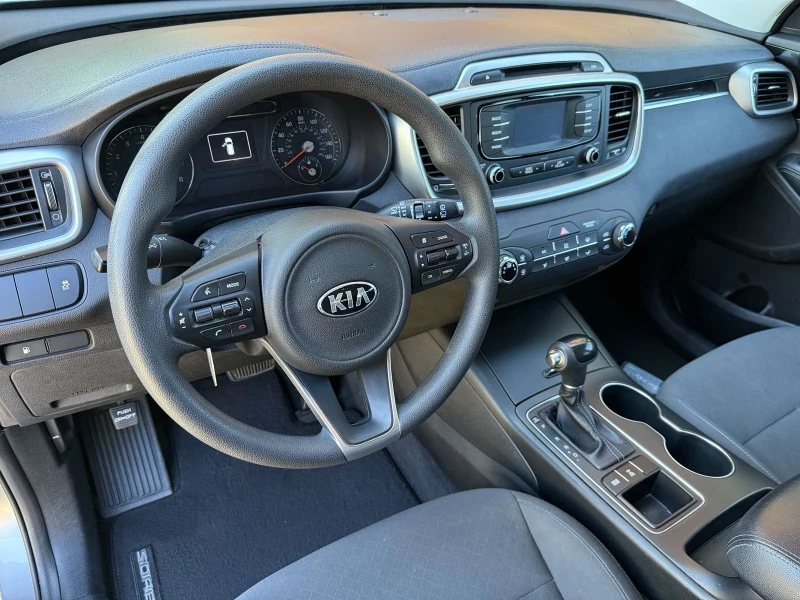 Kia Sorento 3.3 , снимка 8 - Автомобили и джипове - 52238410