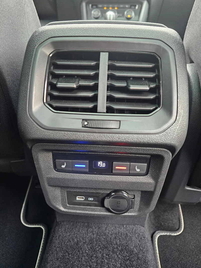 VW Tiguan Alspace Highline 4Motion 2.0tdi 200кс Панорама DCC, снимка 14 - Автомобили и джипове - 52470863