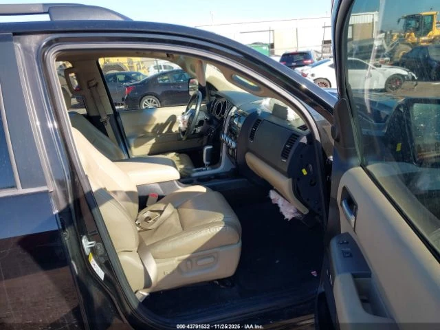Toyota Sequoia LIMITED 5.7L V8* ФИКСИРАНА ЦЕНА, снимка 11 - Автомобили и джипове - 53420685