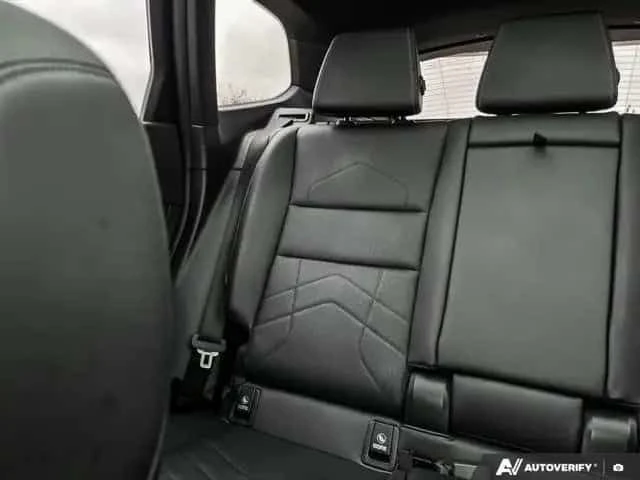 BMW X1 xDrive28i * Keyless * ПОДГРЕВИ* CARFAX, снимка 11 - Автомобили и джипове - 53536280