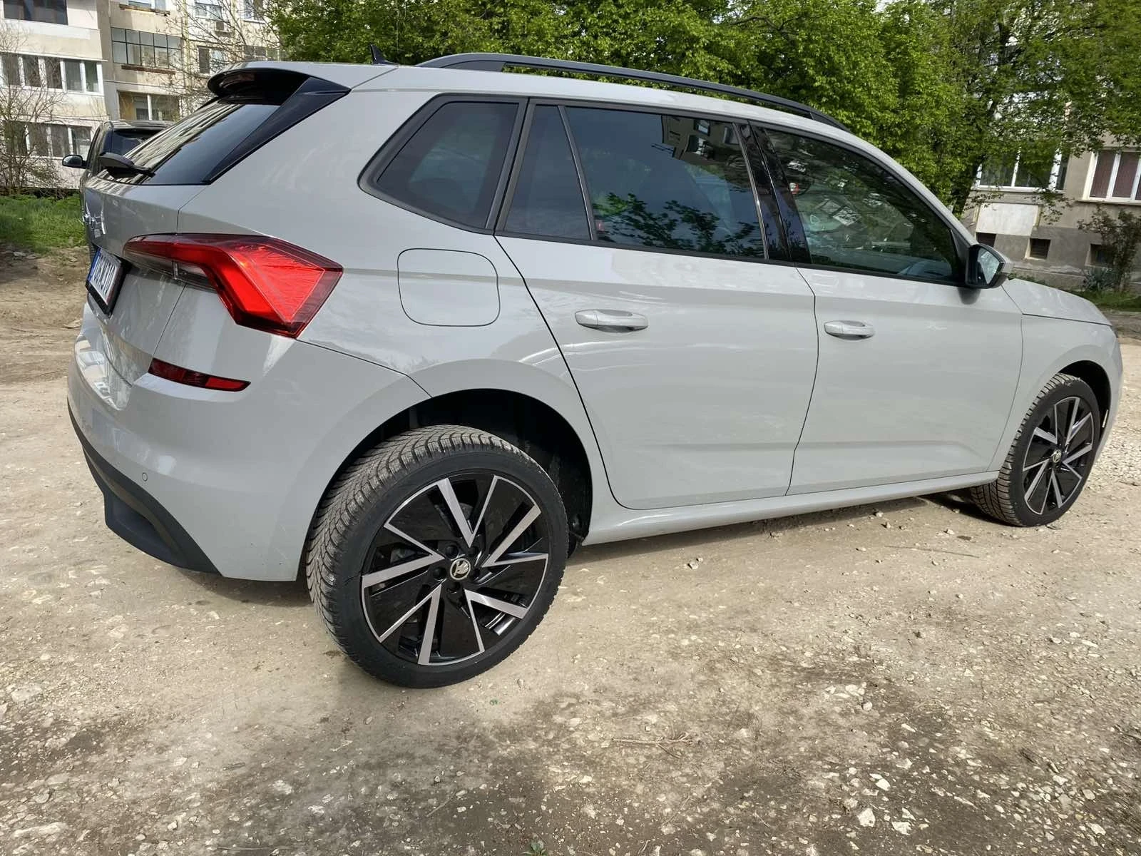 Skoda Kamiq 1.0TSI Sport ТОП състояние без забележки - изображение 10