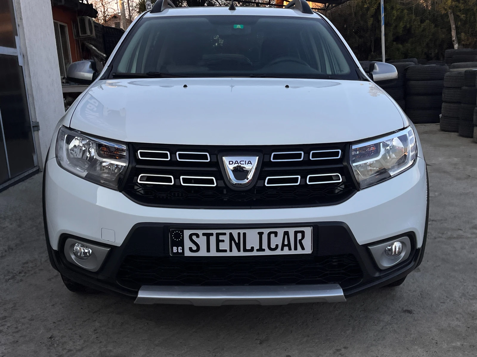 Dacia Duster AВТОМАТИК, снимка 4 - Автомобили и джипове - 53751835