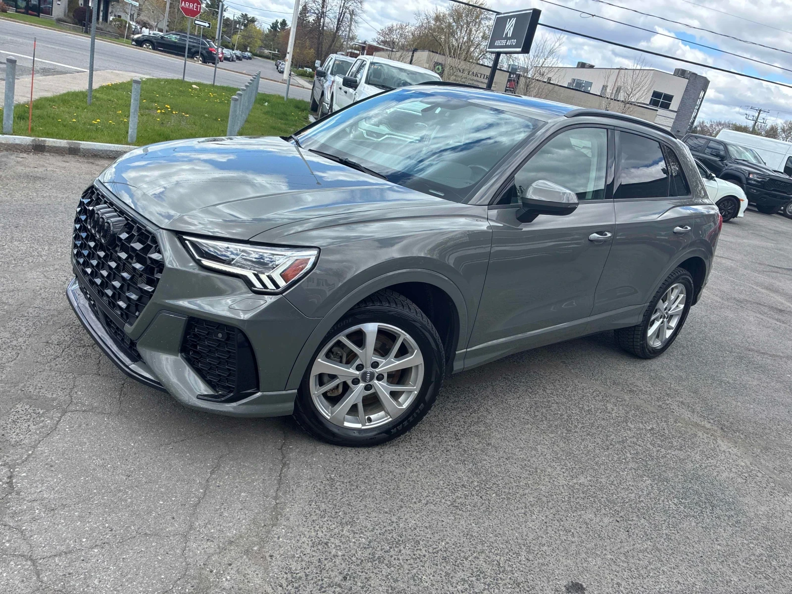 Audi Q3 ������� * �������� * ���� �� ������ * CARFAX | Mobile.bg � ����������� 5