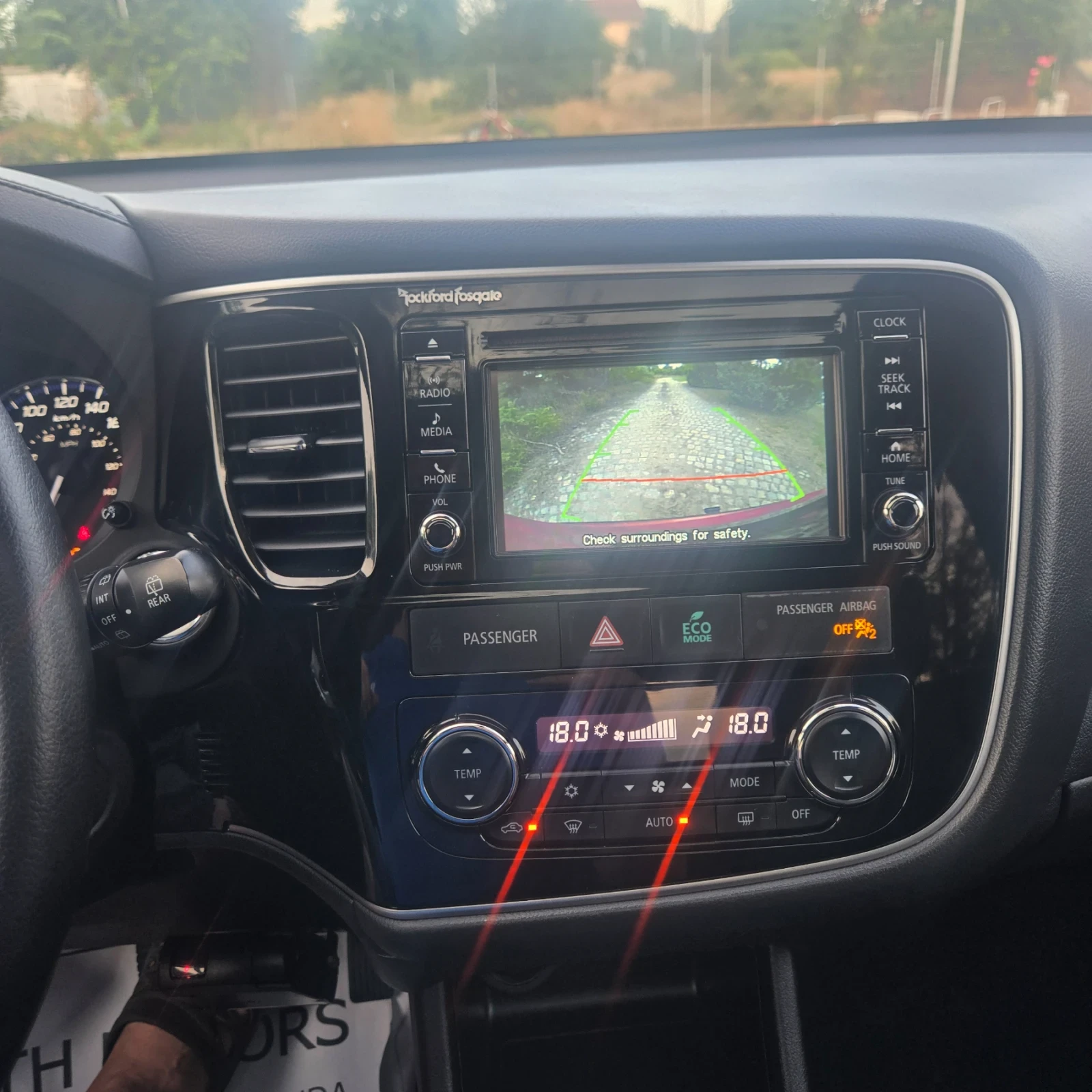 Mitsubishi Outlander 3.0L GT S-AWC PLATINUM FULLY EQUIPPED , снимка 13 - Автомобили и джипове - 54862307