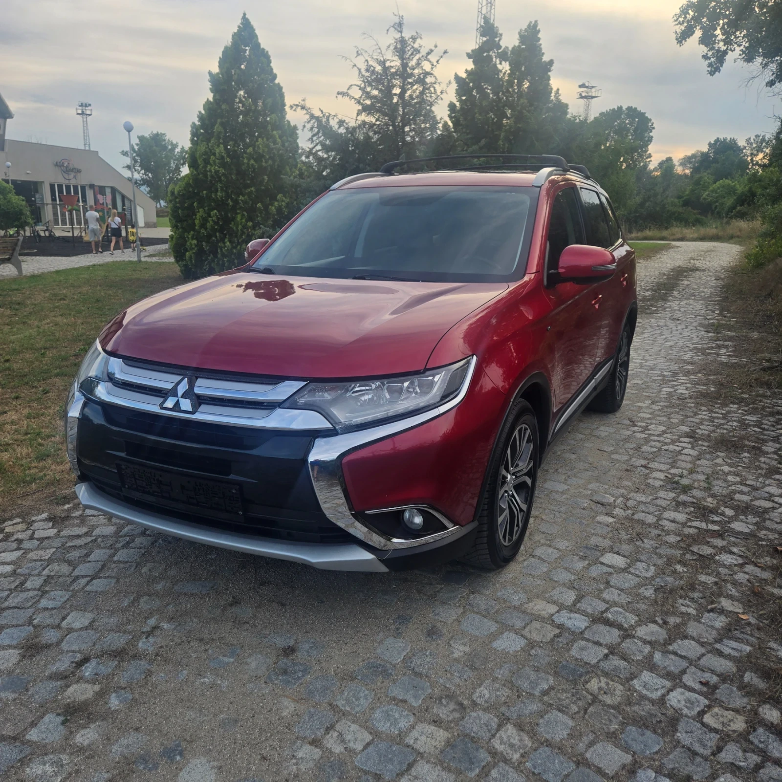 Mitsubishi Outlander 3.0L GT S-AWC PLATINUM FULLY EQUIPPED , снимка 17 - Автомобили и джипове - 54862307