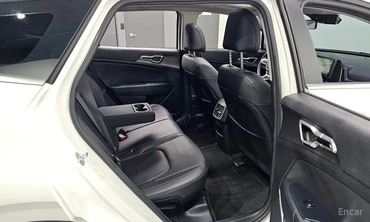 Kia Sportage 1.6 Turbo Prestige 4x4* HARMAN KARDON* ОБДУХВАНЕ* , снимка 13 - Автомобили и джипове - 54866896
